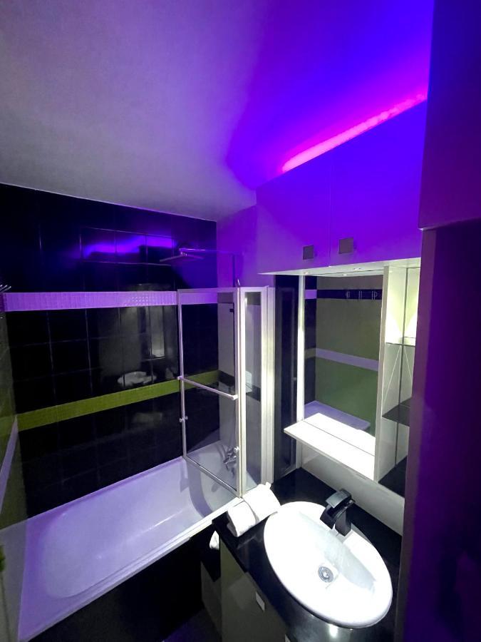 Le Midnight : Proche Centre Ville Nantes Luaran gambar